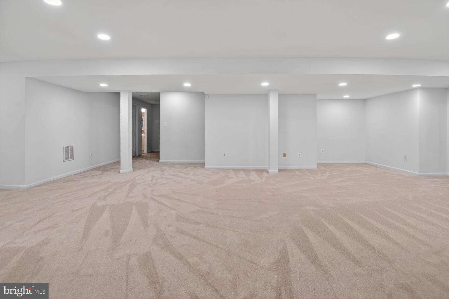 6233 Alistair Drive photo 38