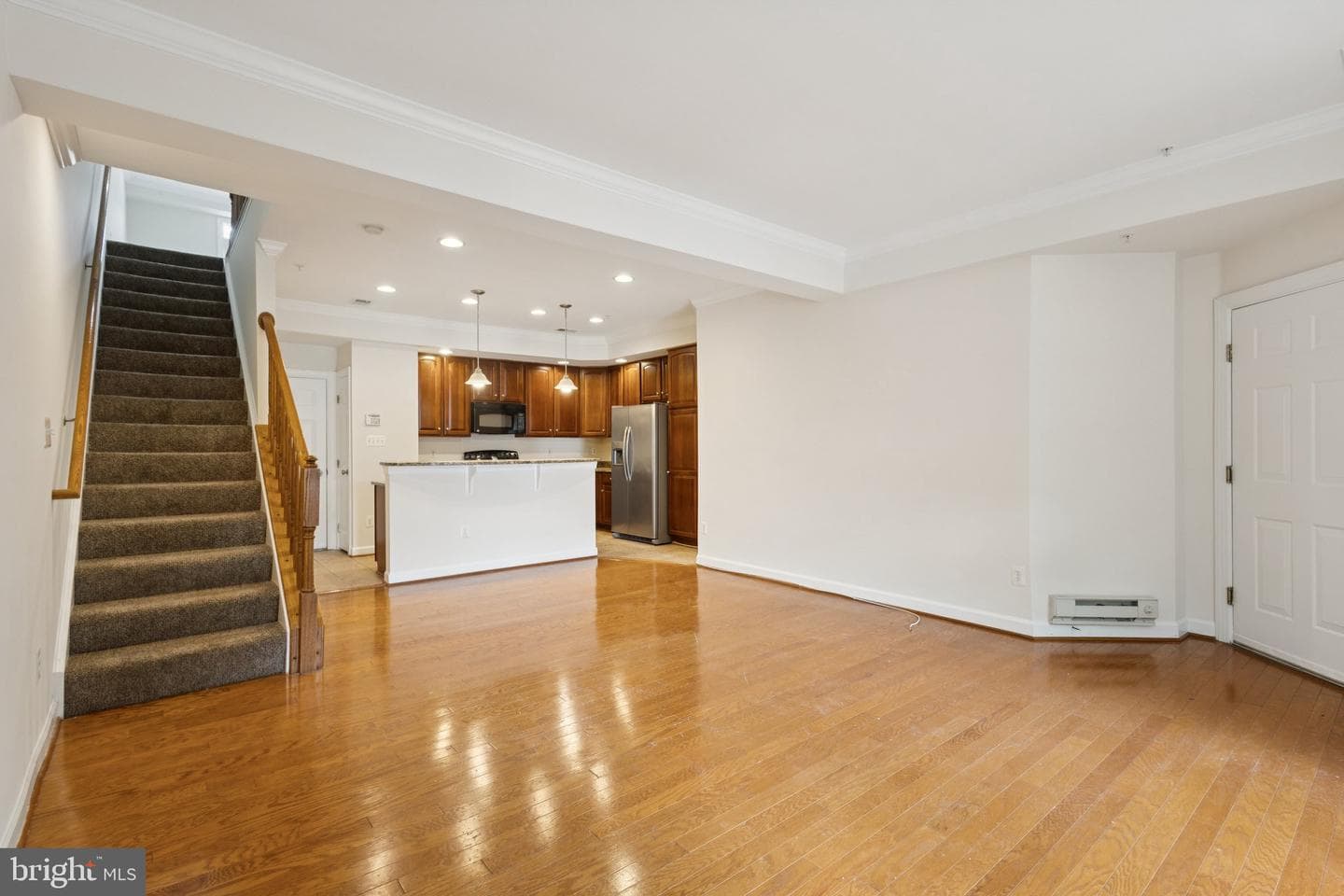2576 Eastbourne Drive photo 10
