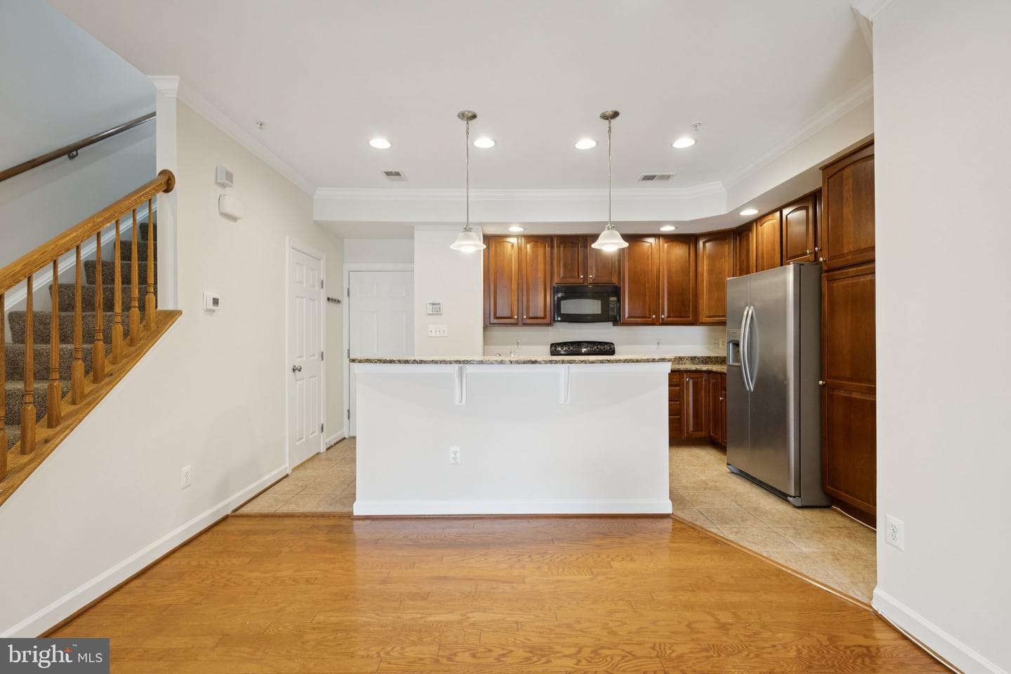 2576 Eastbourne Drive photo 12