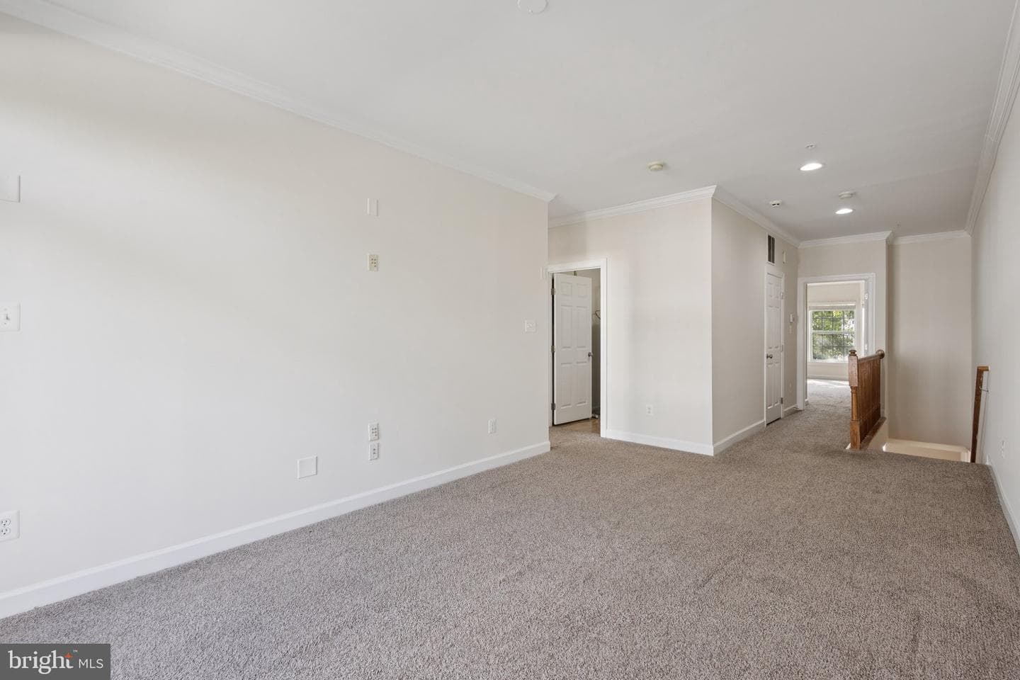 2576 Eastbourne Drive photo 18
