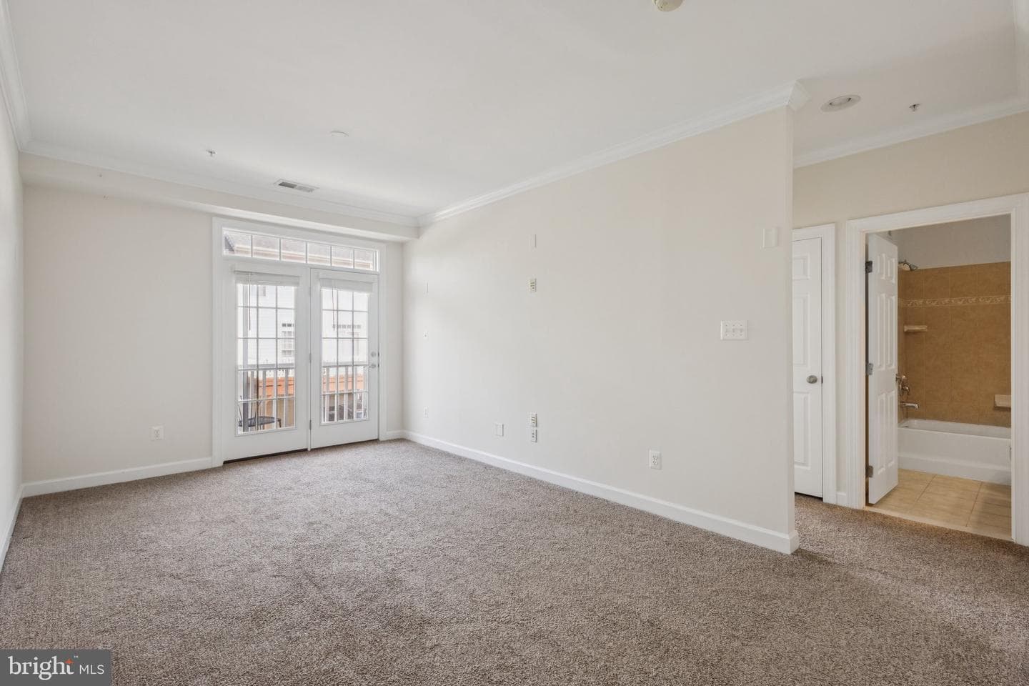 2576 Eastbourne Drive photo 20
