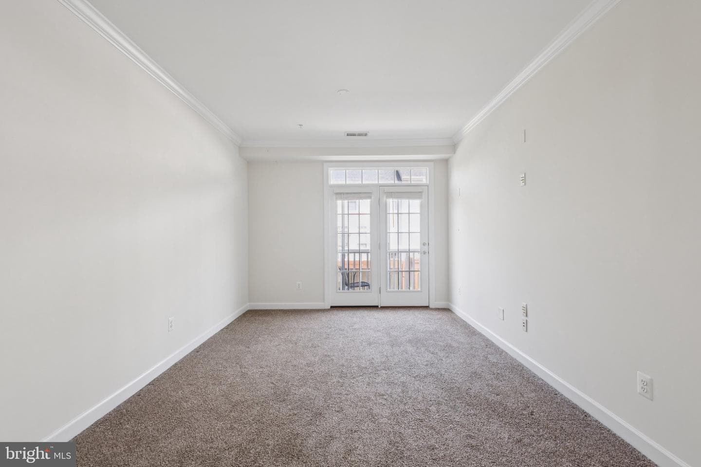 2576 Eastbourne Drive photo 21
