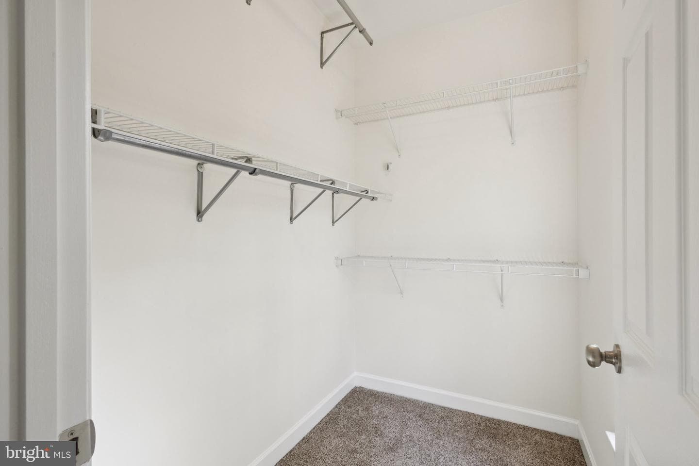2576 Eastbourne Drive photo 27