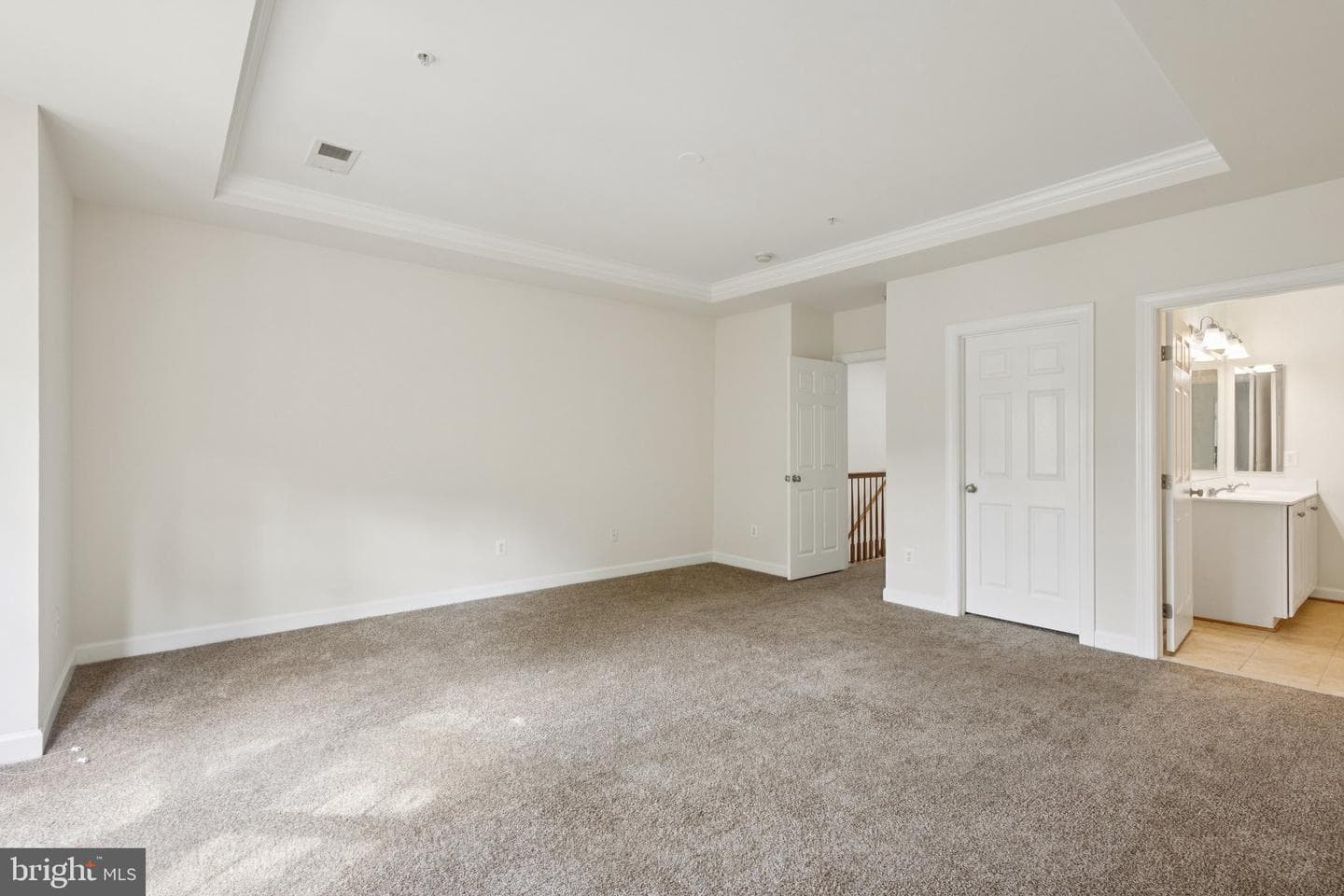 2576 Eastbourne Drive photo 29
