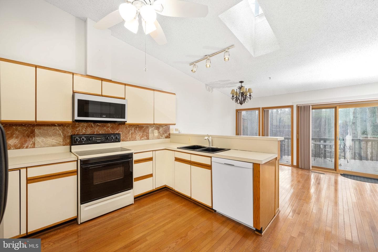 6207 Possum Trot Court photo 46