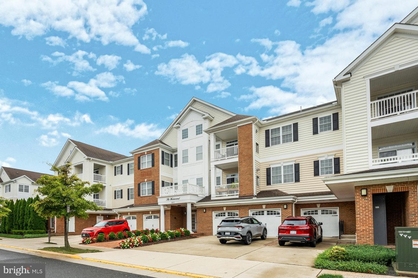 15211 Royal Crest Drive #405