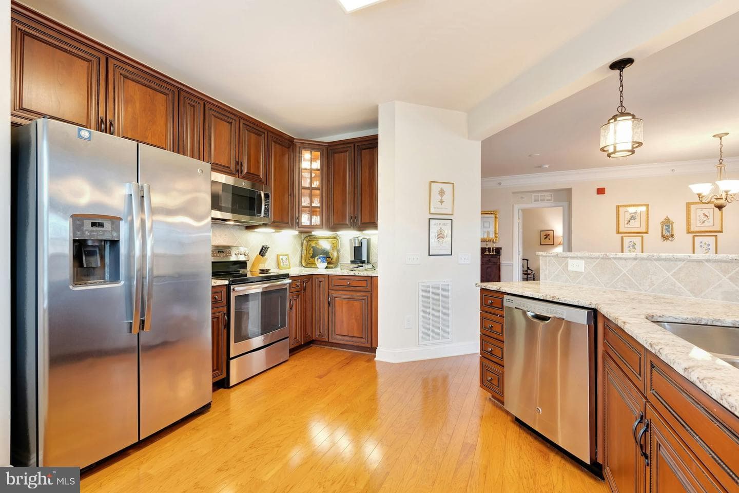 15211 Royal Crest Drive #405 photo 22