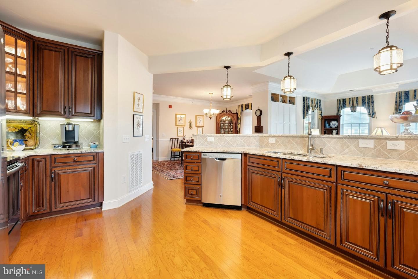 15211 Royal Crest Drive #405 photo 23