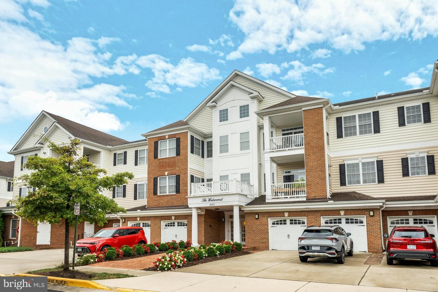 15211 Royal Crest Drive #405 photo 3