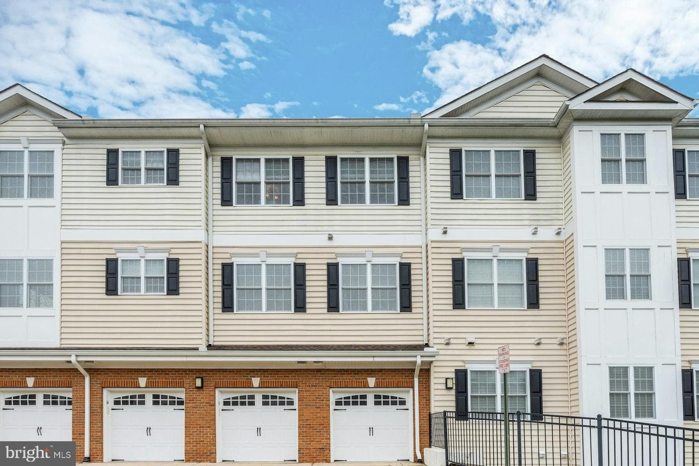 15211 Royal Crest Drive #405 photo 37