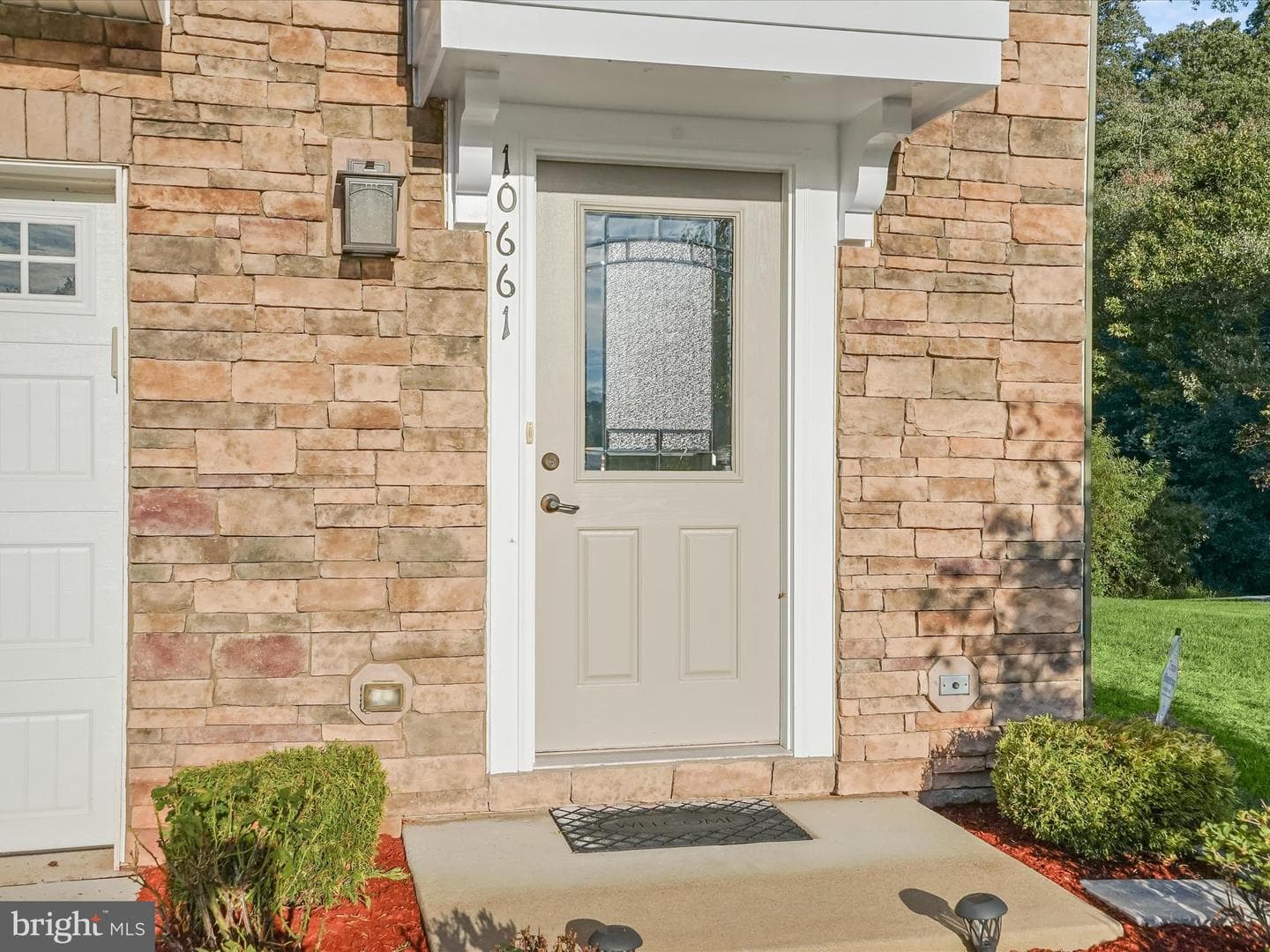 10661 Hinton Way photo 2