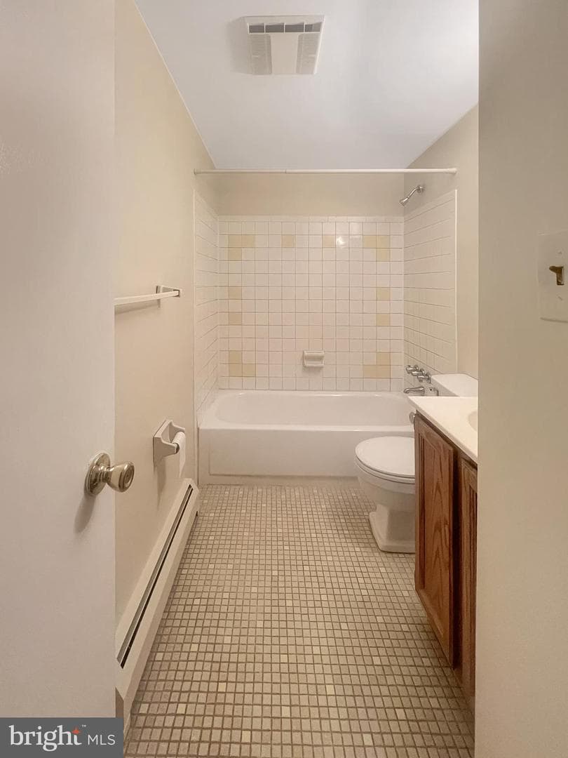 14550 Eastman Street photo 14