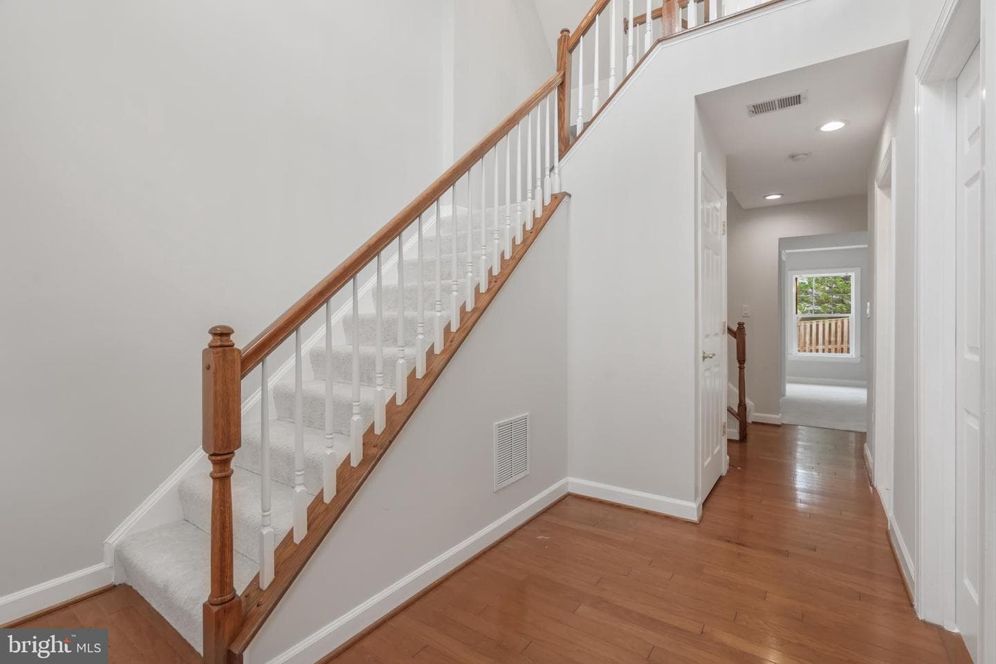 8239 Glade Bank Drive photo 2