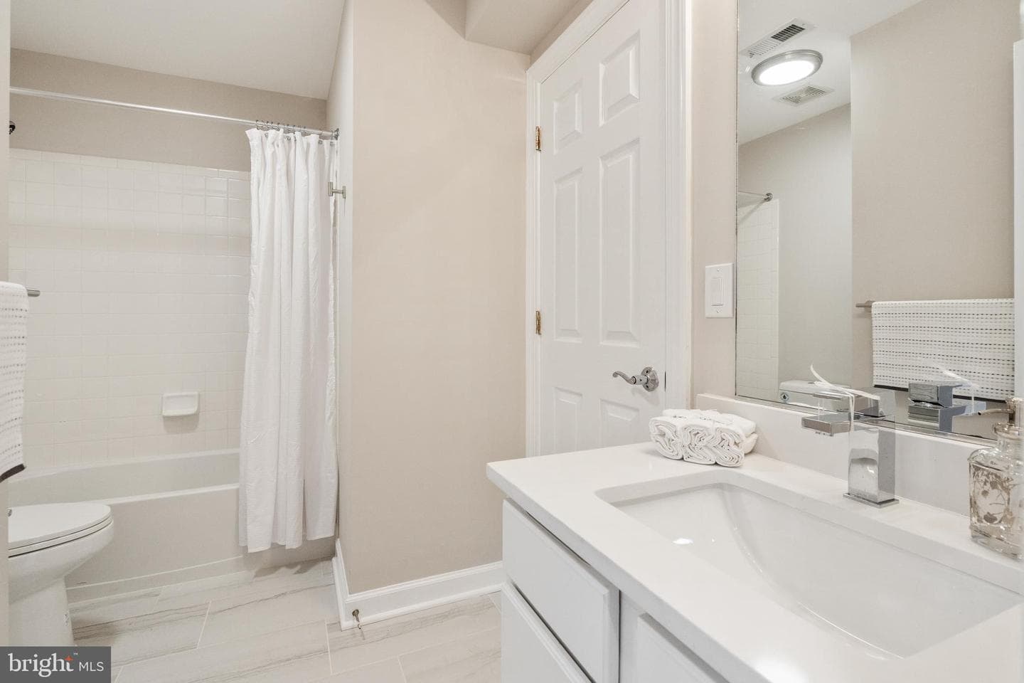 8239 Glade Bank Drive photo 28