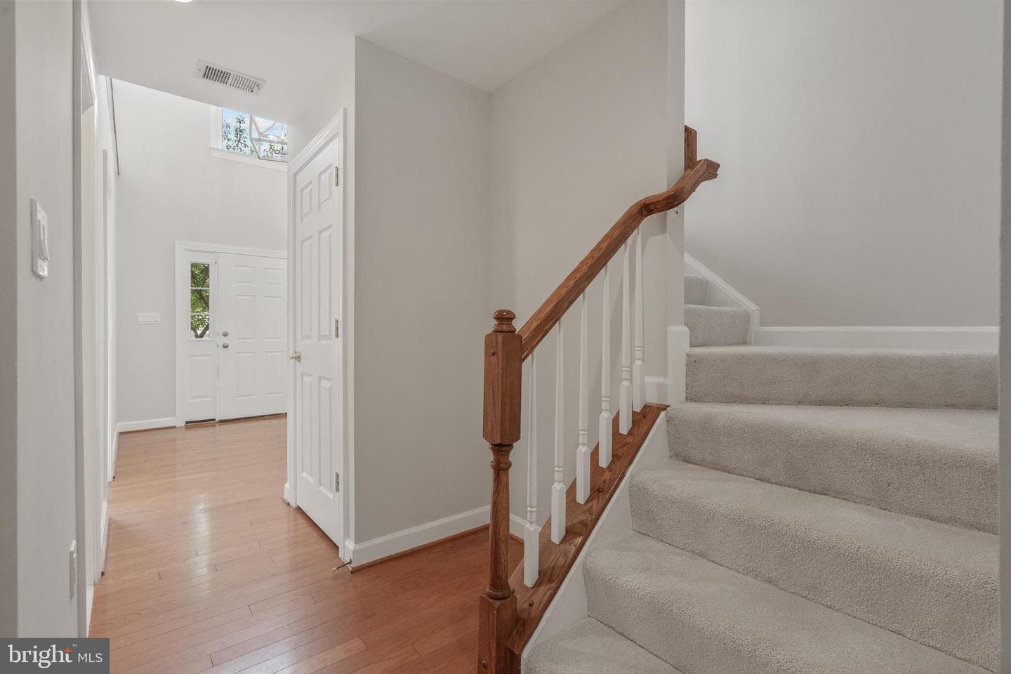 8239 Glade Bank Drive photo 4