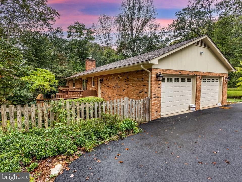 8126 Blandsford Drive photo 3