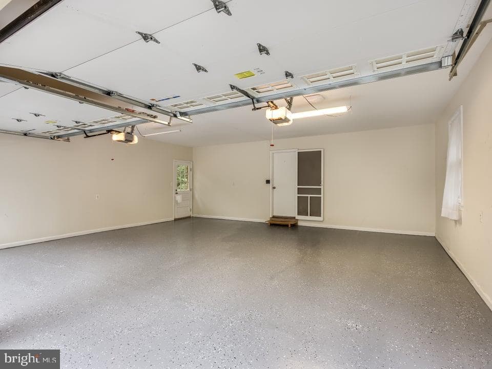 8126 Blandsford Drive photo 5