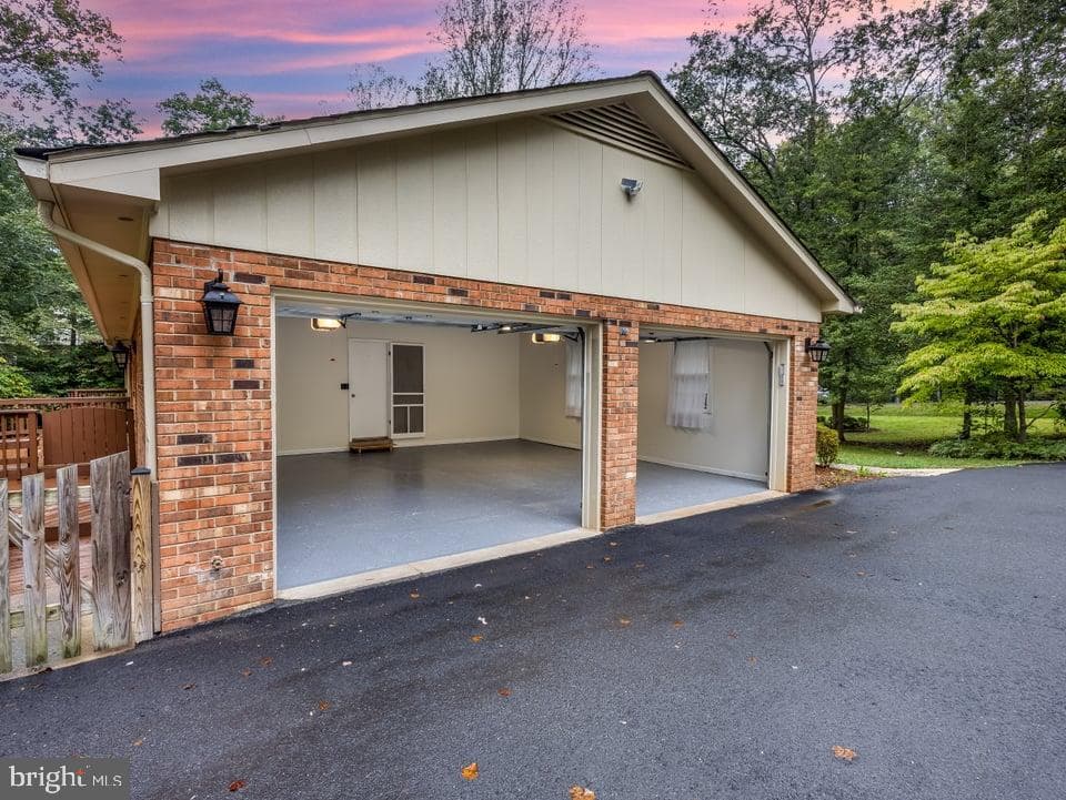8126 Blandsford Drive photo 6