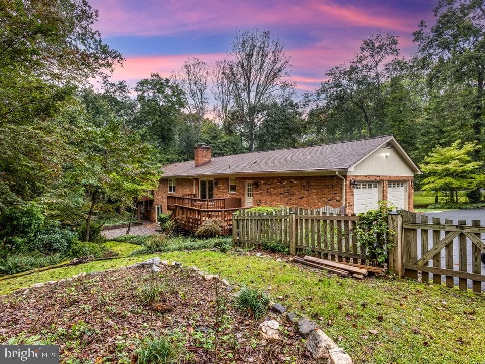 8126 Blandsford Drive photo 7