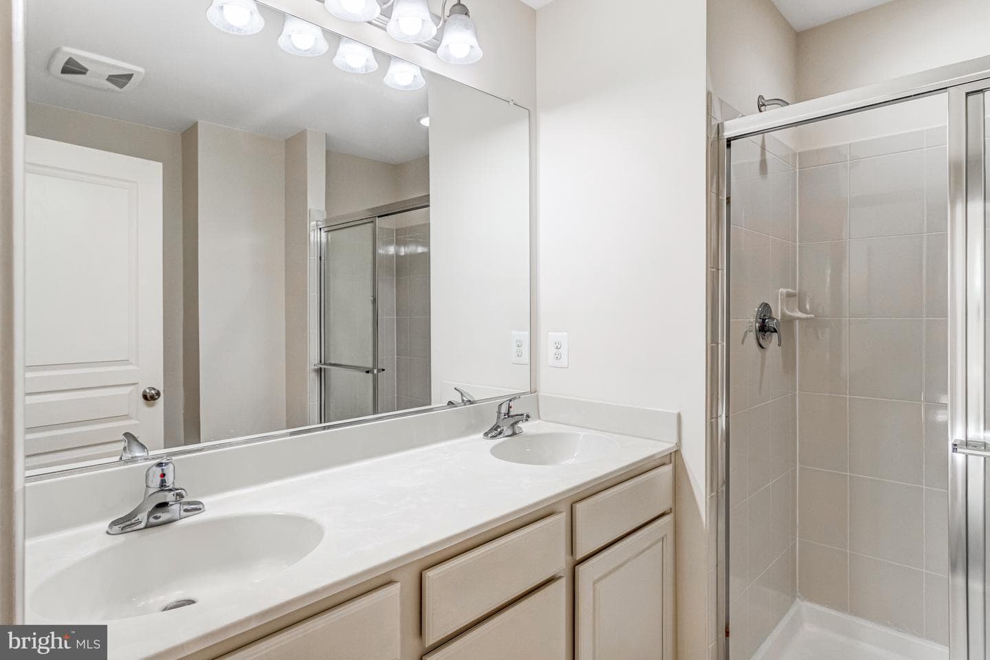 1575 Renate Drive photo 26
