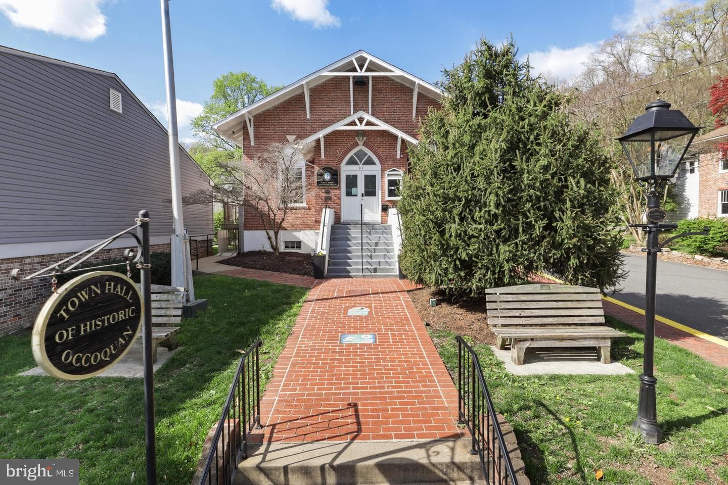 1575 Renate Drive photo 41