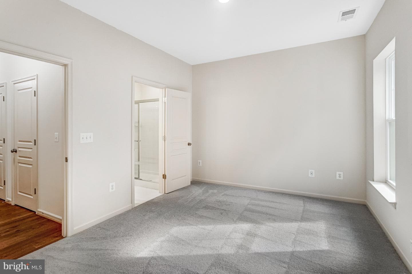 1575 Renate Drive photo 6