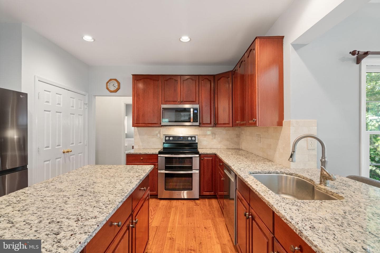 6374 Popwicke Court photo 21
