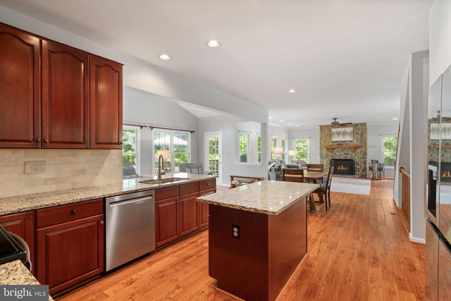 6374 Popwicke Court photo 22
