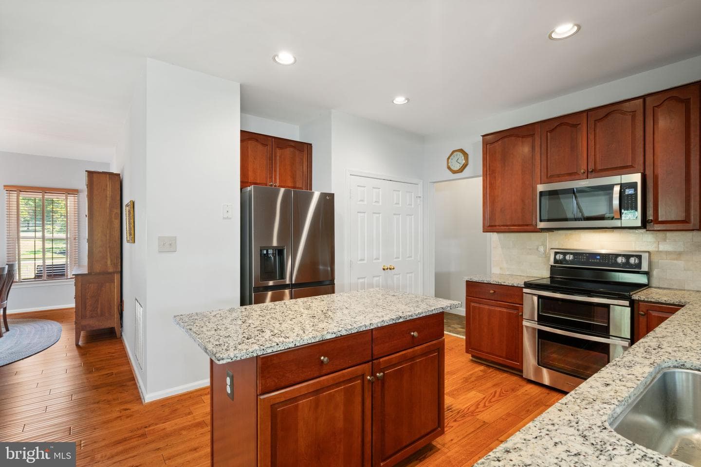 6374 Popwicke Court photo 24
