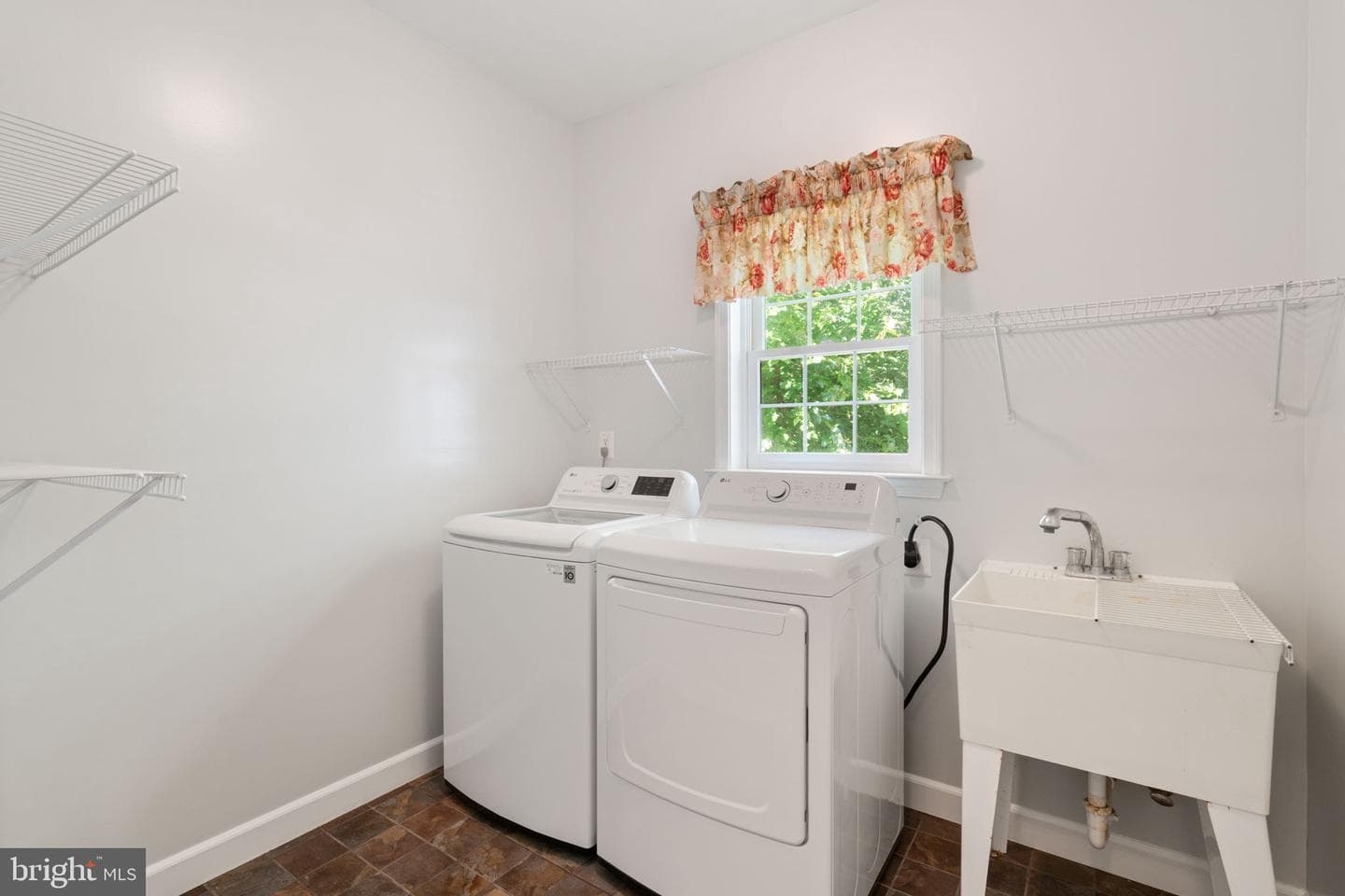 6374 Popwicke Court photo 25