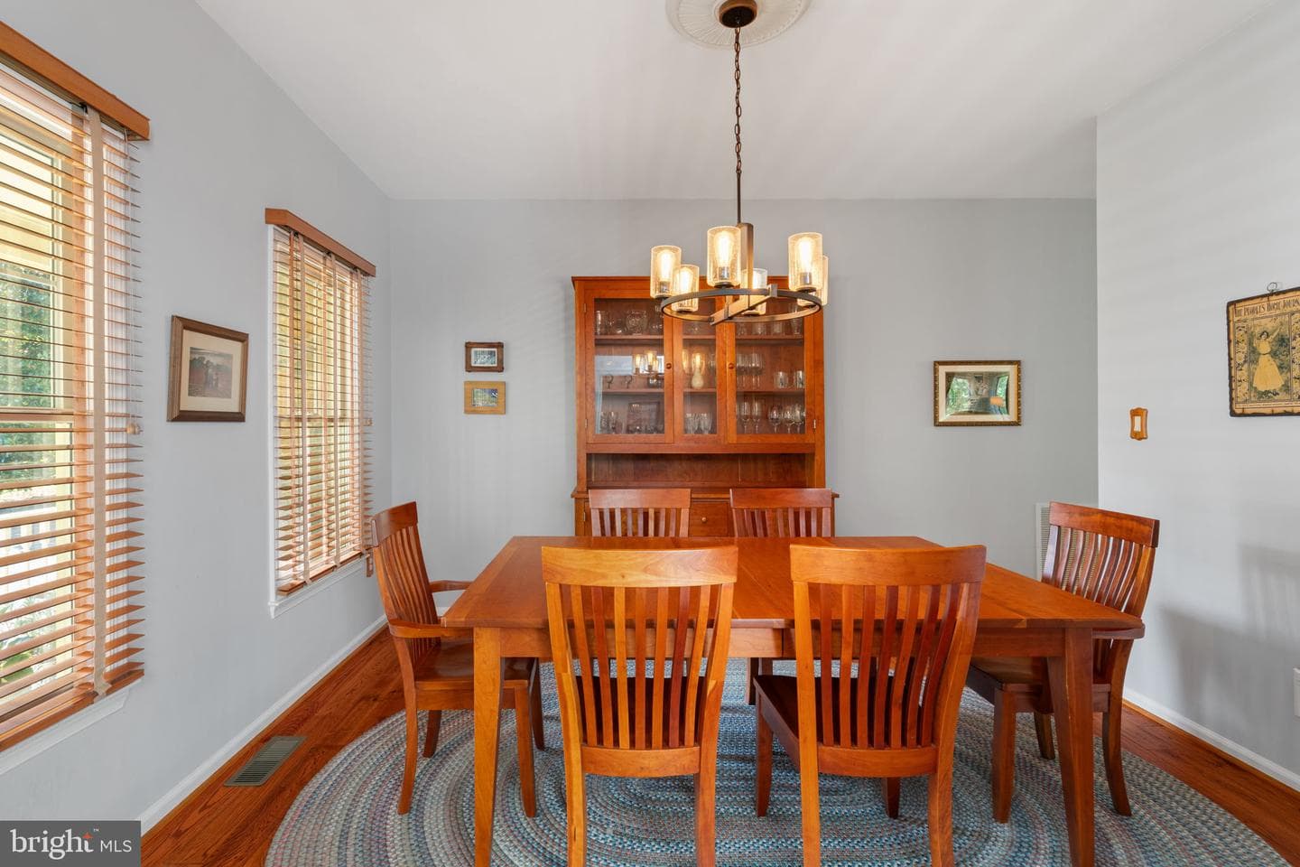 6374 Popwicke Court photo 9
