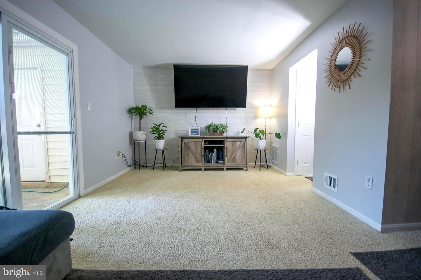 8385 Irongate Way photo 10