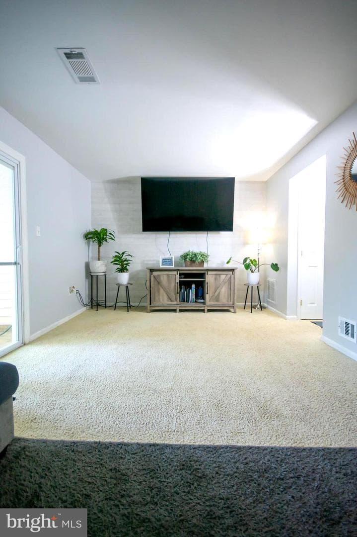 8385 Irongate Way photo 11