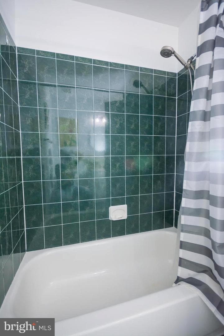8385 Irongate Way photo 35