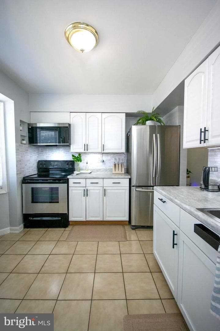 8385 Irongate Way photo 8