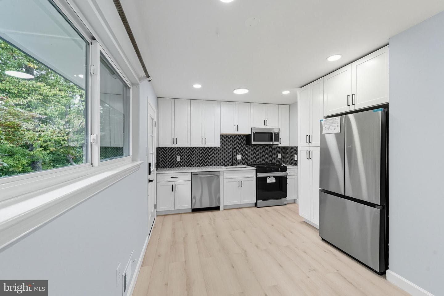 12605 Oakwood Dr photo 11