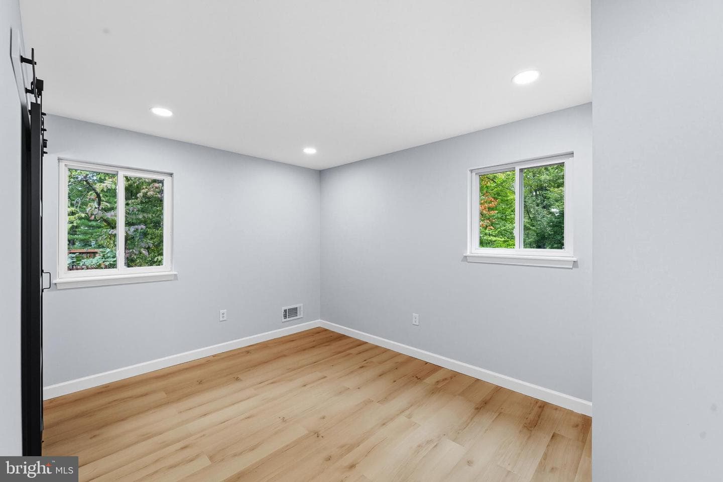 12605 Oakwood Dr photo 20