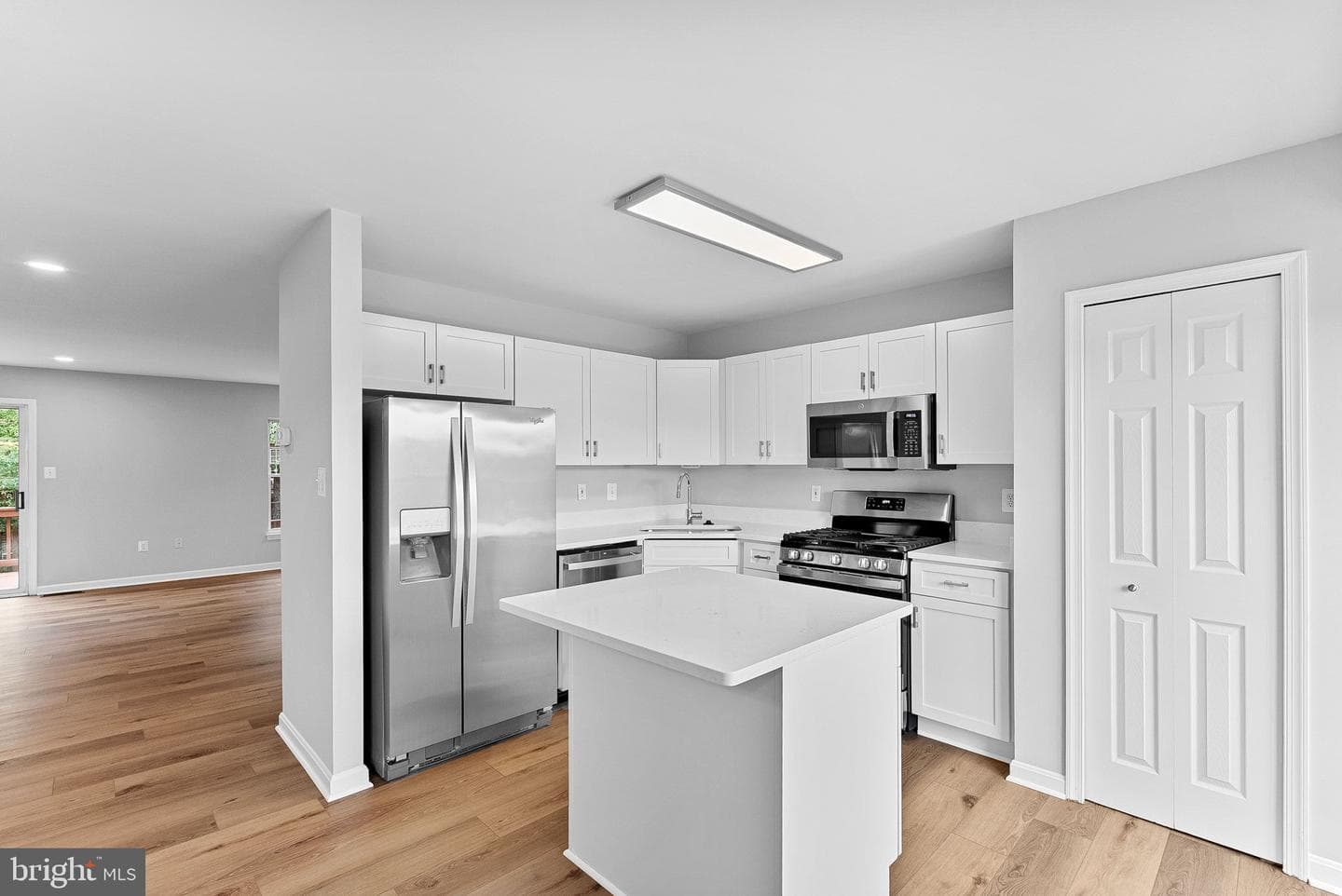 11054 Clovertree Court photo 3