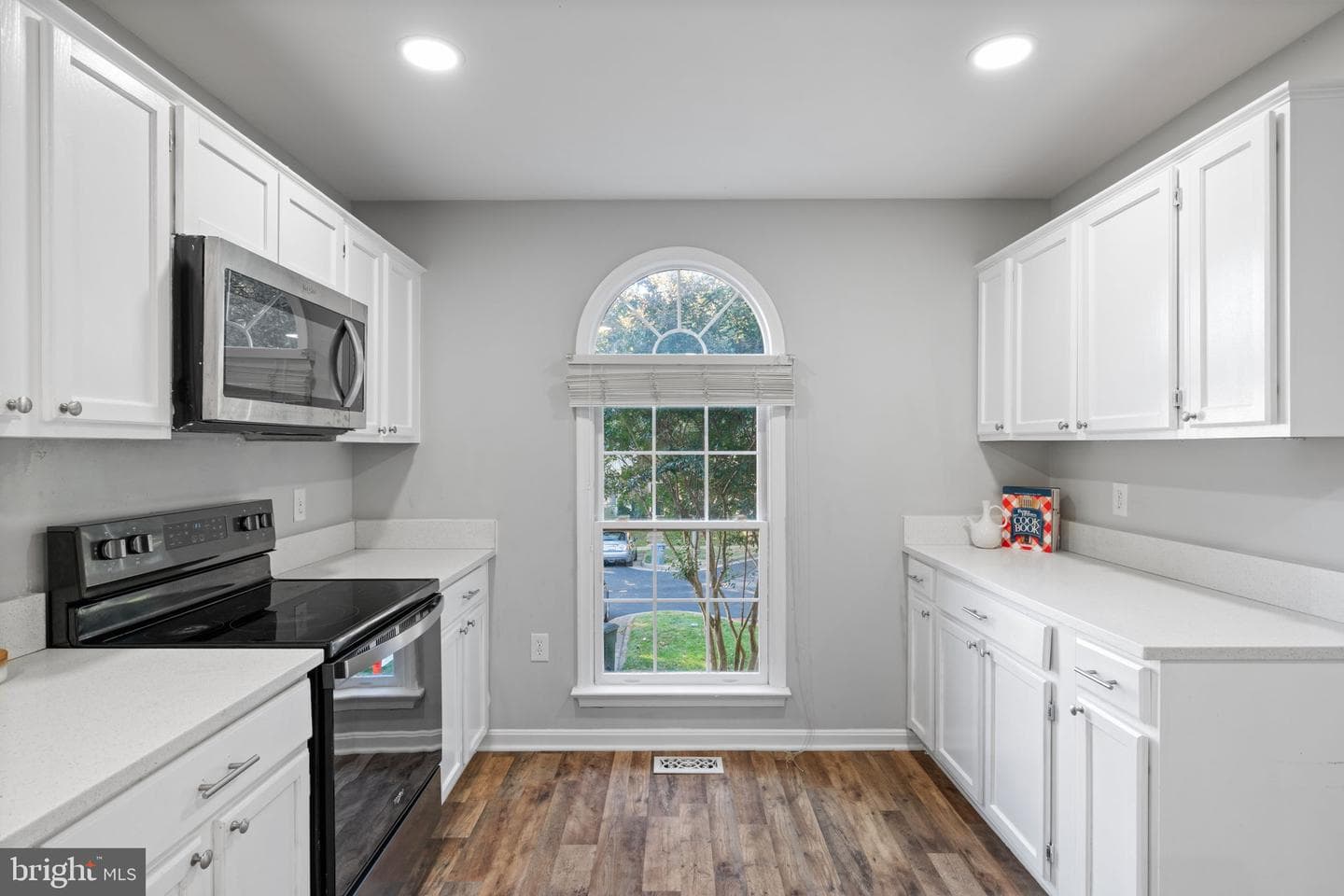 12438 Abbey Knoll Court photo 10