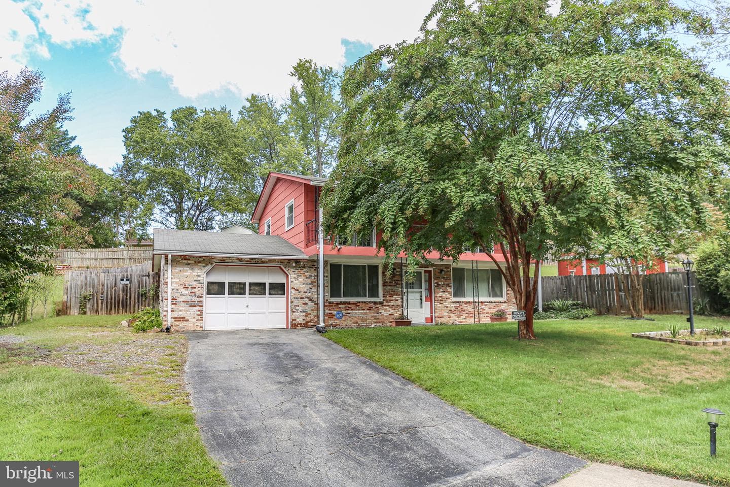 19007 Red Oak Lane