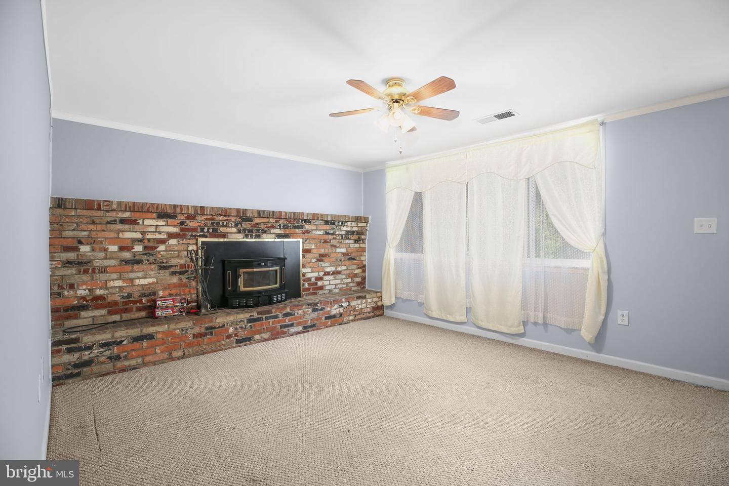 19007 Red Oak Lane photo 3