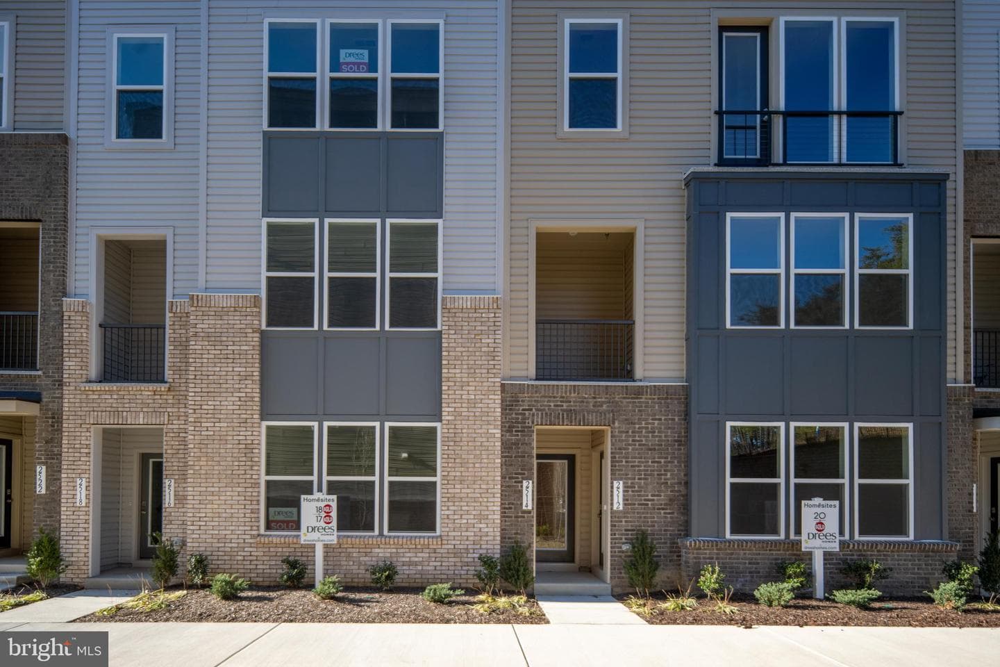 2514 Neabsco Common Place photo 3