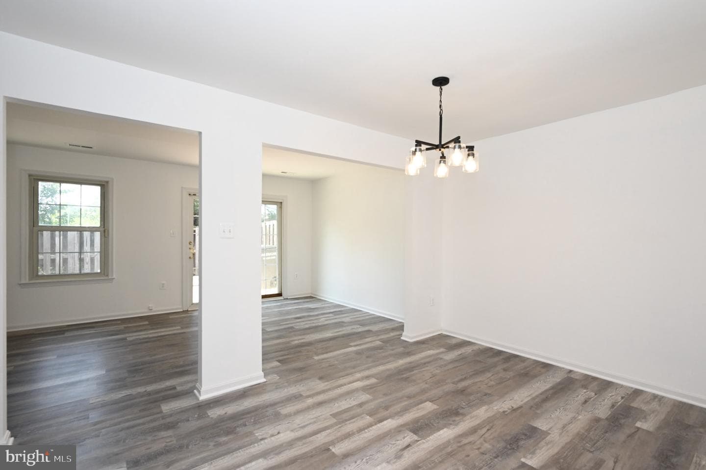 3513 Legere Court photo 2