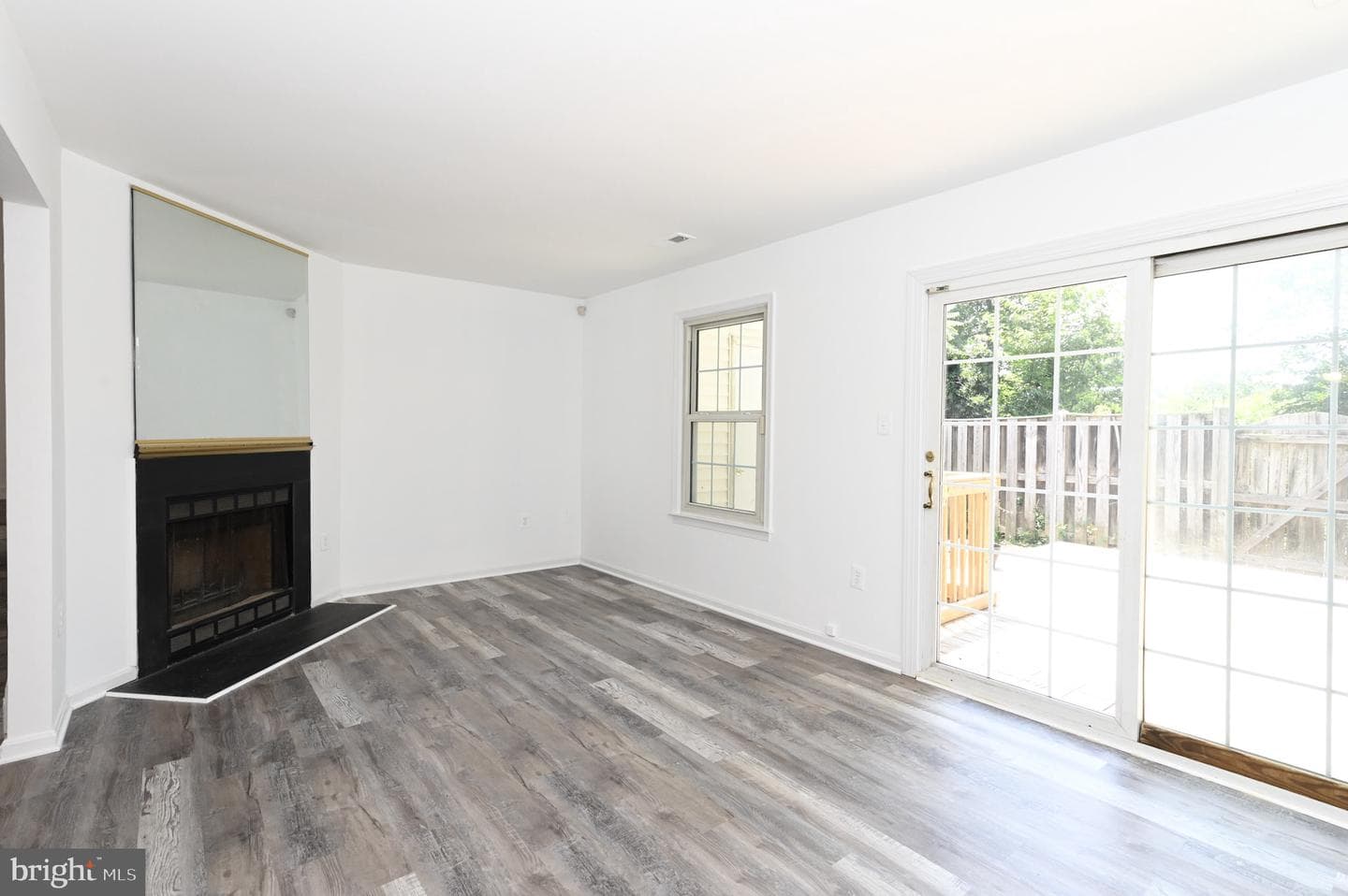 3513 Legere Court photo 4