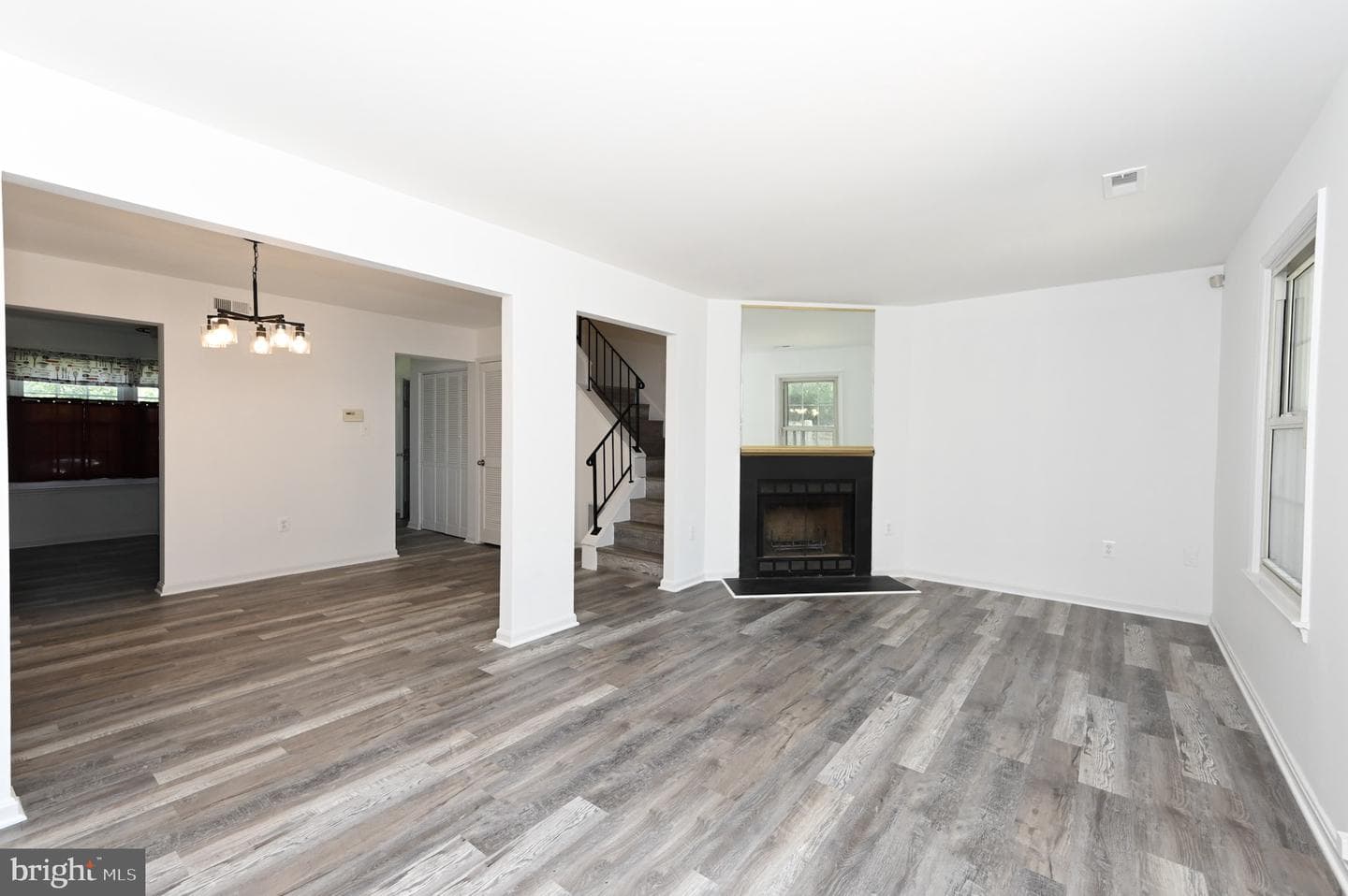 3513 Legere Court photo 6