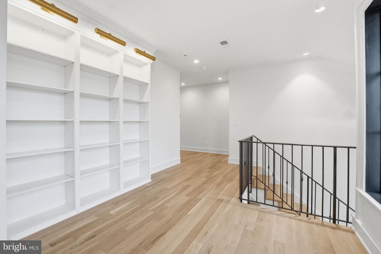 4410 Dogwood Tree Court photo 24