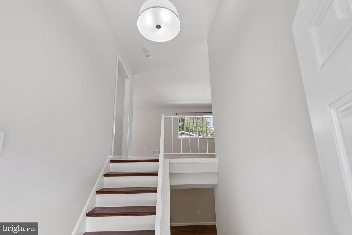 12526 Oakwood Drive photo 3