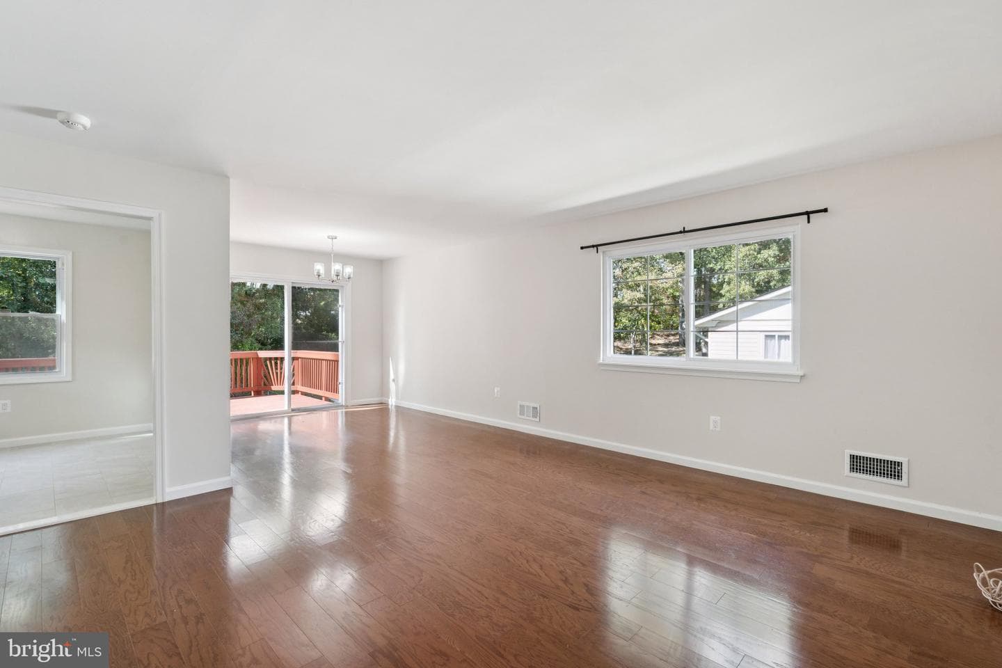 12526 Oakwood Drive photo 7