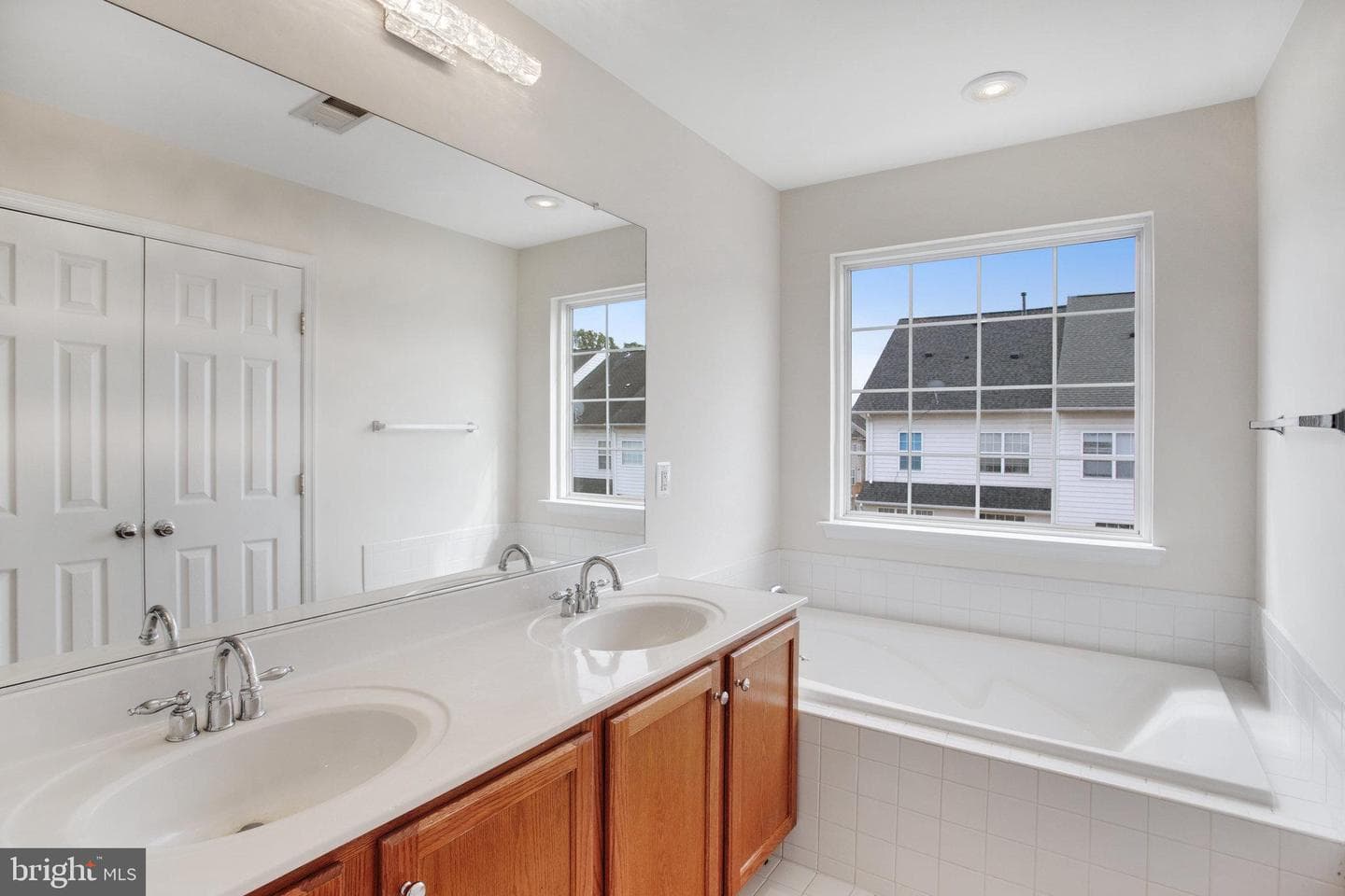 4903 Chaste Tree Place photo 24