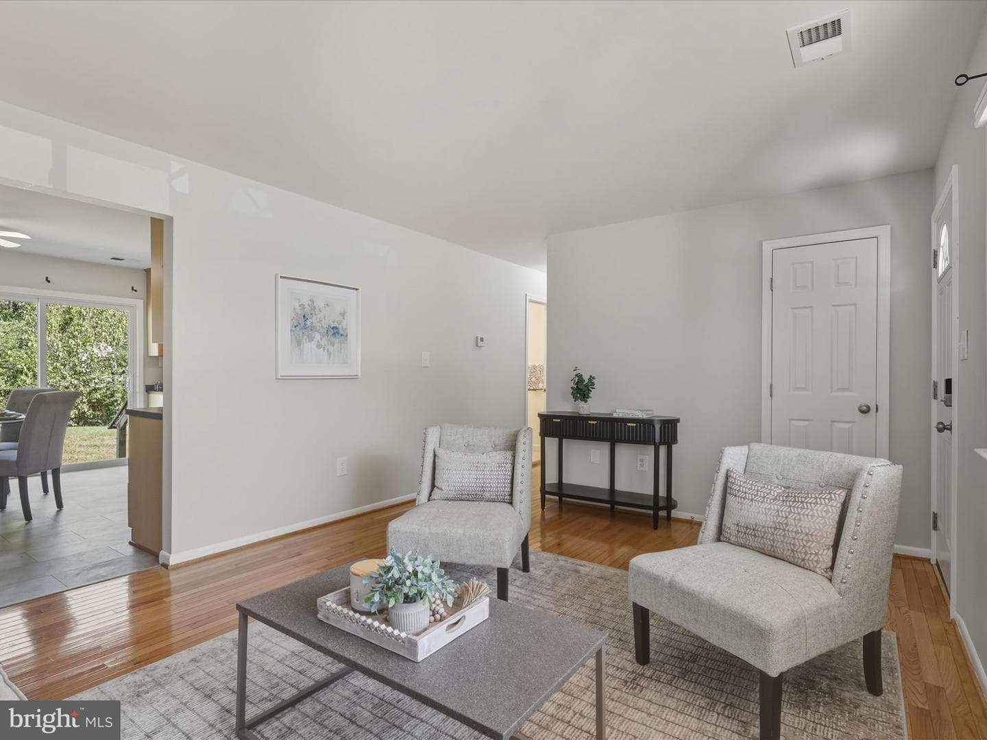 13203 Hampshire Court photo 8